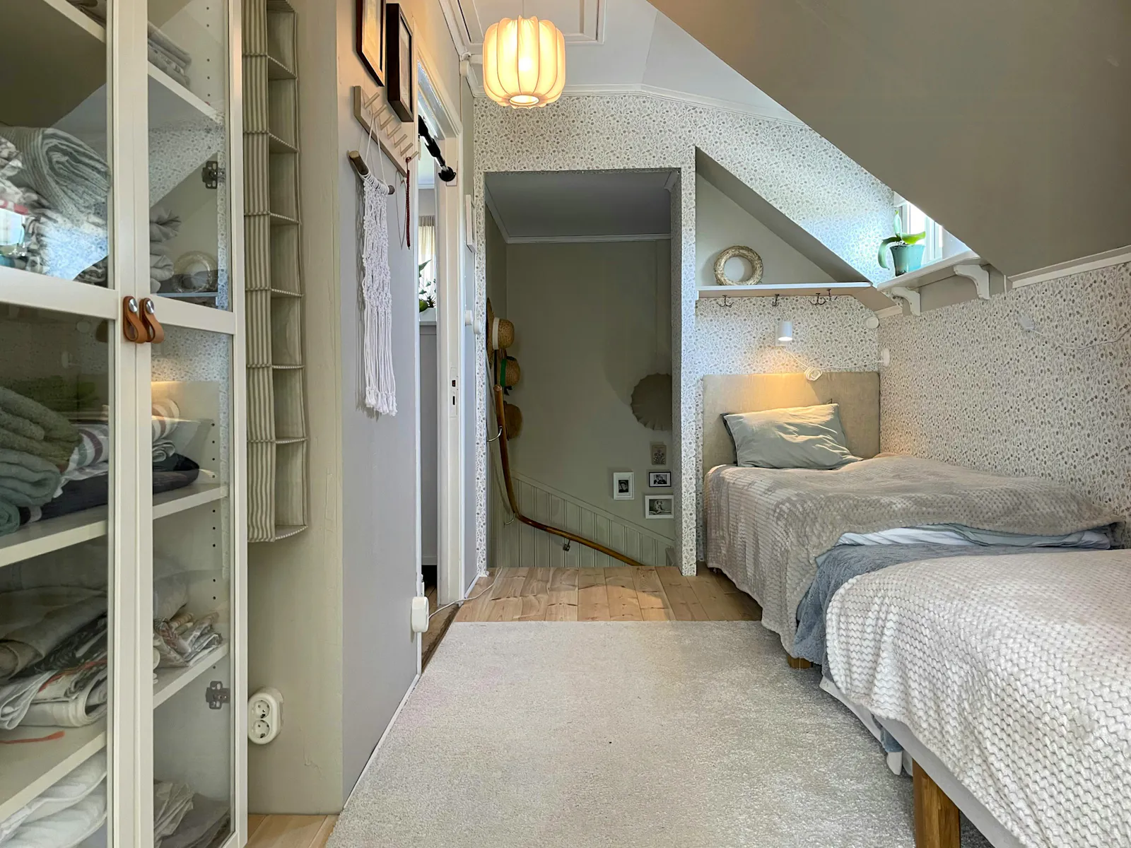 En lugn oas med härlig villaträdgård – bild 15 av 24