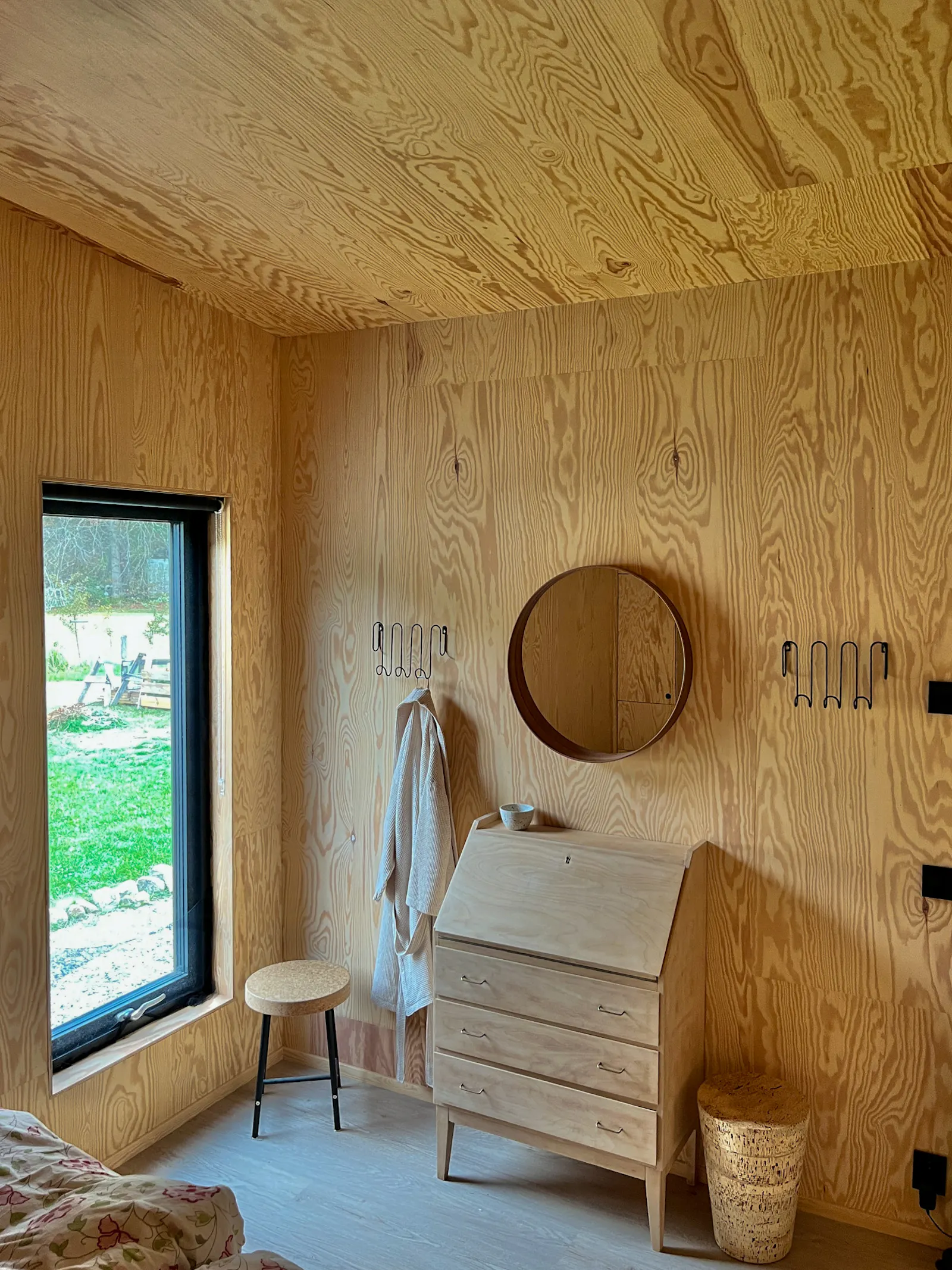 Arkitektritad villa nära havet på Resö – bild 17 av 24