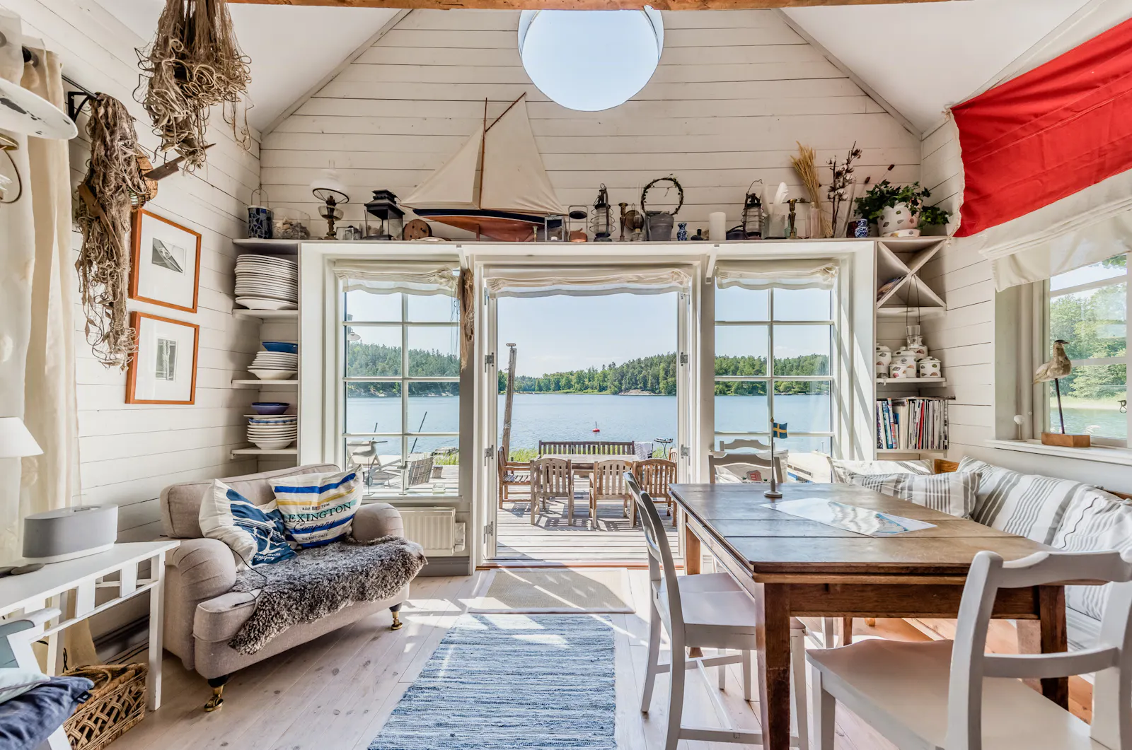 Skärgårdsstuga med bastu – bild 3 av 22