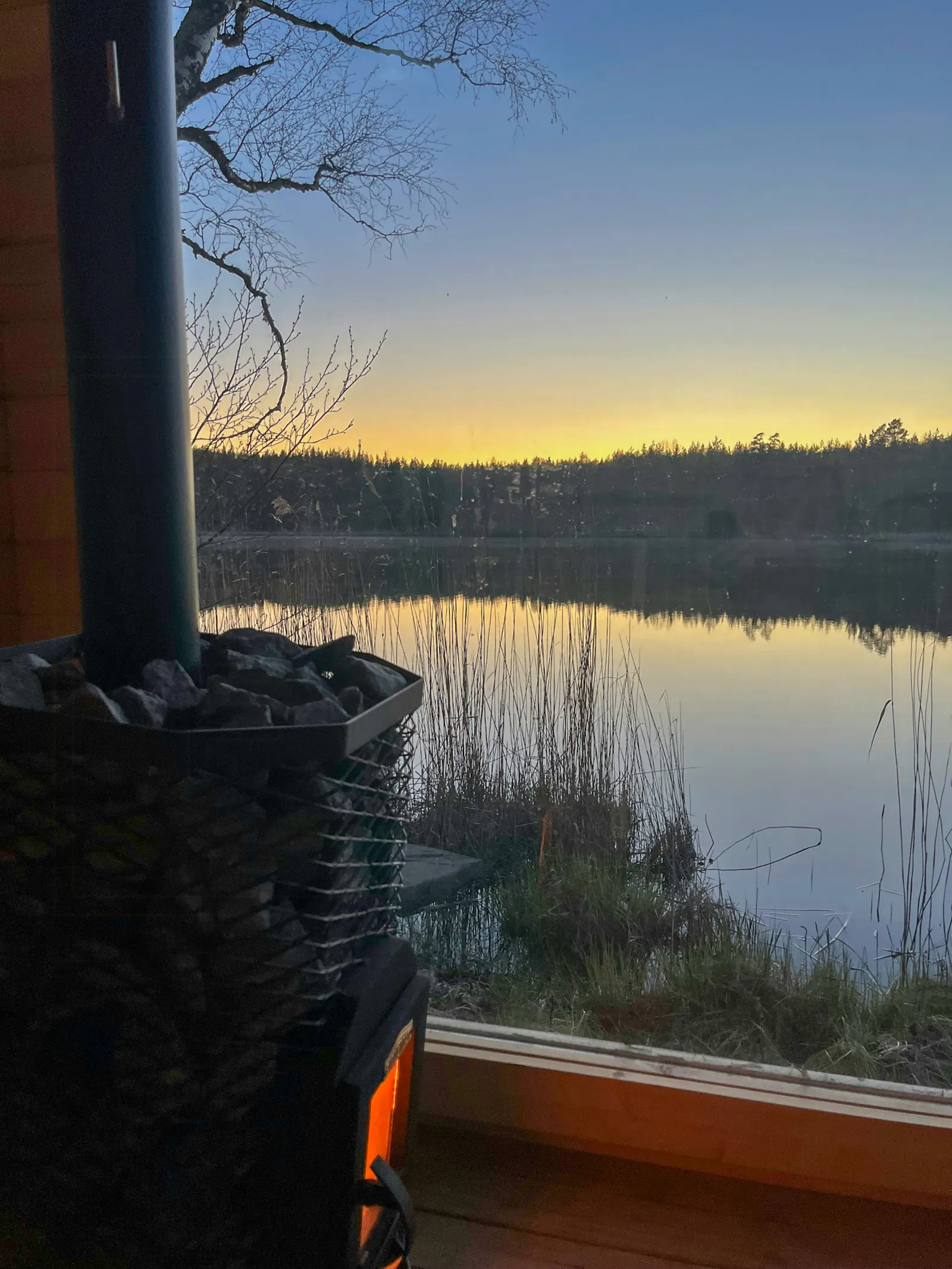 Sjöstuga med brygga och bastu in Spillersboda – bild 21 av 24