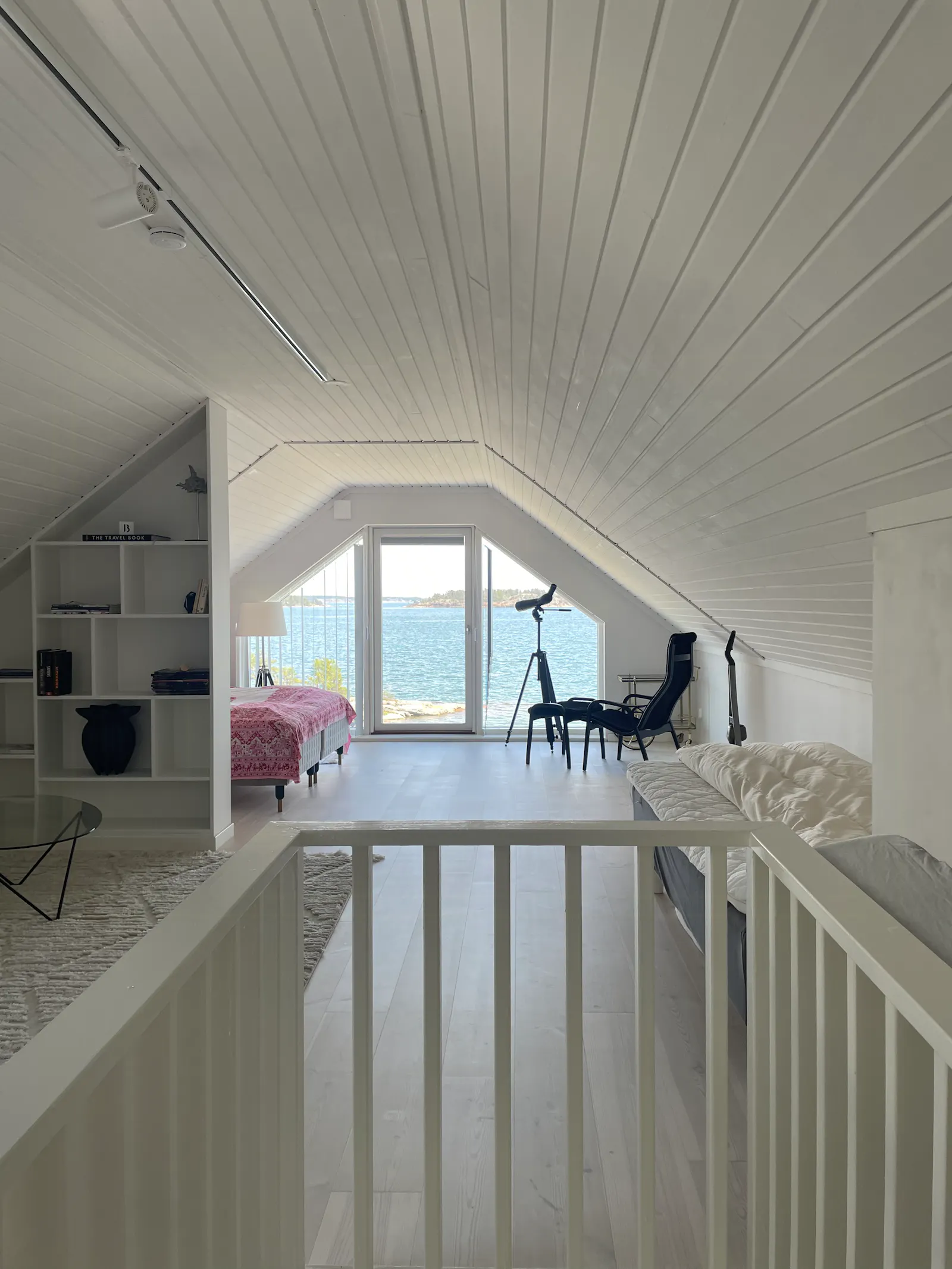 Hus med bastu och brygga vid fjorden nära Trosa – bild 10 av 24